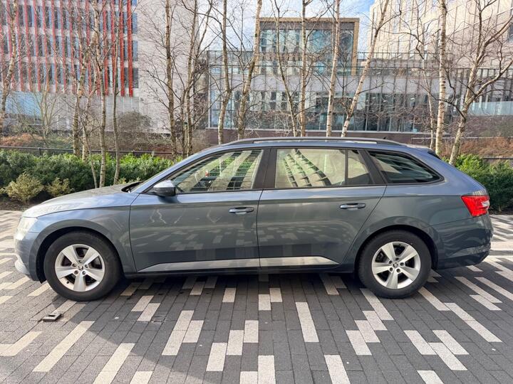 Skoda Superb 1.6 TDI S Euro 6 (s/s) 5dr Skoda Superb 1.6 TDI S Euro 6 (s/s) 5dr