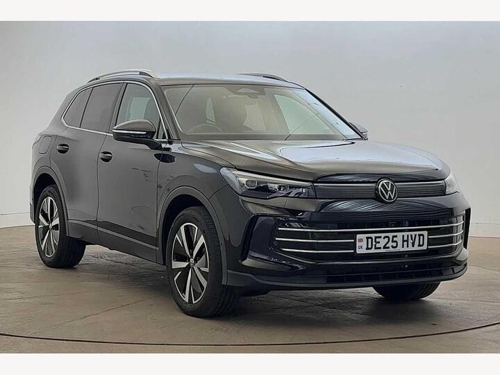 Volkswagen Tiguan 1.5 TSI EHybrid 19.7kWh Elegance DSG Euro 6 (s/s) 5dr Volkswagen Tiguan 1.5 TSI EHybrid 19.7kWh Elegance DSG Euro 6 (s/s) 5dr