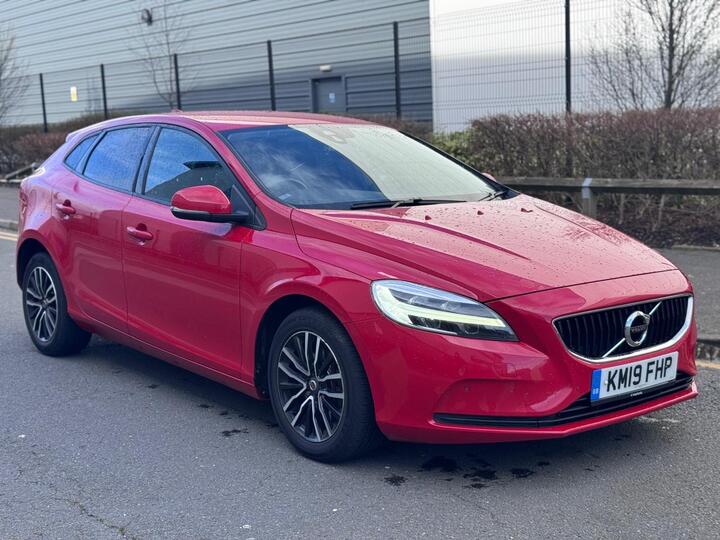 Volvo V40 1.5 T2 GPF Momentum Nav Plus Auto Euro 6 (s/s) 5dr
