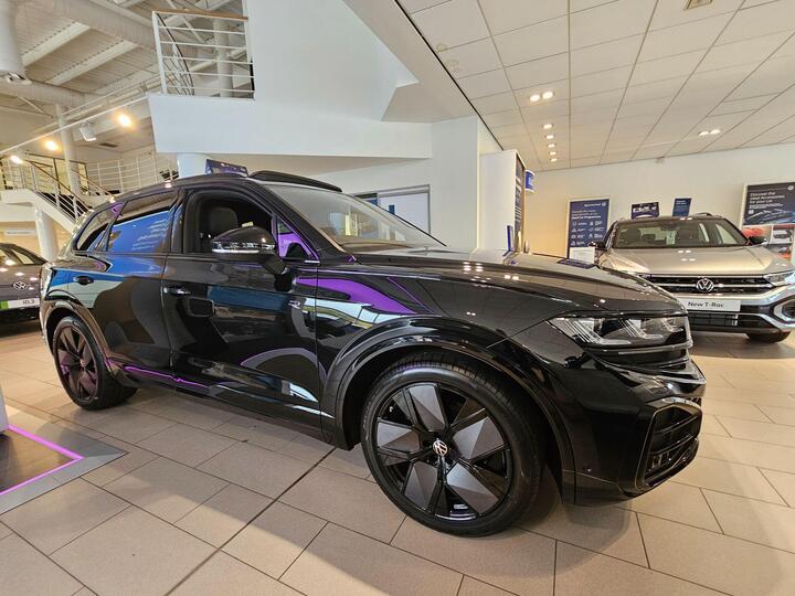 Volkswagen Touareg 3.0 TDI V6 Black Edition Tiptronic 4Motion Euro 6 (s/s) 5dr