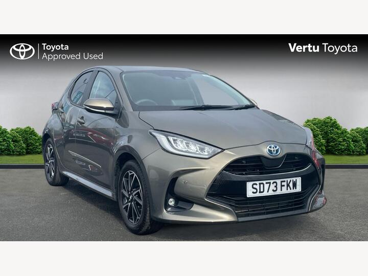 Toyota Yaris 1.5 VVT-h Design E-CVT Euro 6 (s/s) 5dr