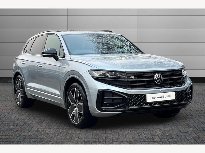 Volkswagen Touareg 3.0 TDI V6 Black Edition Tiptronic 4Motion Euro 6 (s/s) 5dr Volkswagen Touareg 3.0 TDI V6 Black Edition Tiptronic 4Motion Euro 6 (s/s) 5dr