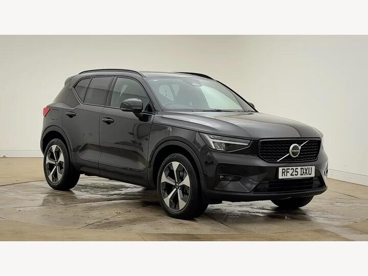 Volvo XC40 2.0 B4 MHEV Plus Dark DCT Auto Euro 6 (s/s) 5dr