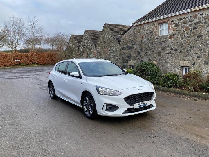 Ford Focus 1.0T EcoBoost ST-Line Euro 6 (s/s) 5dr