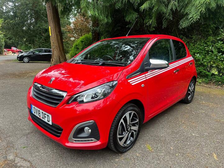 Peugeot 108 1.2 PureTech Collection Euro 6 5dr Peugeot 108 1.2 PureTech Collection Euro 6 5dr