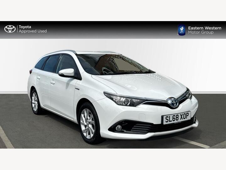 Toyota Auris 1.8 VVT-h Icon Tech Touring Sports CVT Euro 6 (s/s) 5dr Toyota Auris 1.8 VVT-h Icon Tech Touring Sports CVT Euro 6 (s/s) 5dr
