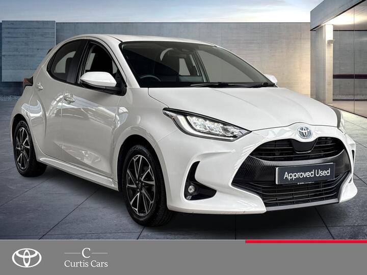 Toyota Yaris 1.5 VVT-h Design E-CVT Euro 6 (s/s) 5dr