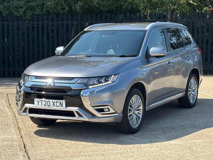 Mitsubishi OUTLANDER 2.4h TwinMotor 13.8kWh Exceed CVT 4WD Euro 6 (s/s) 5dr