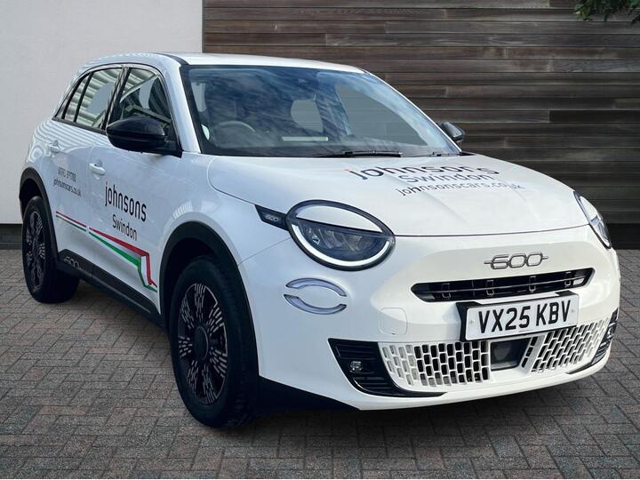 Fiat 600 1.2 MHEV E-DCT Euro 6 (s/s) 5dr