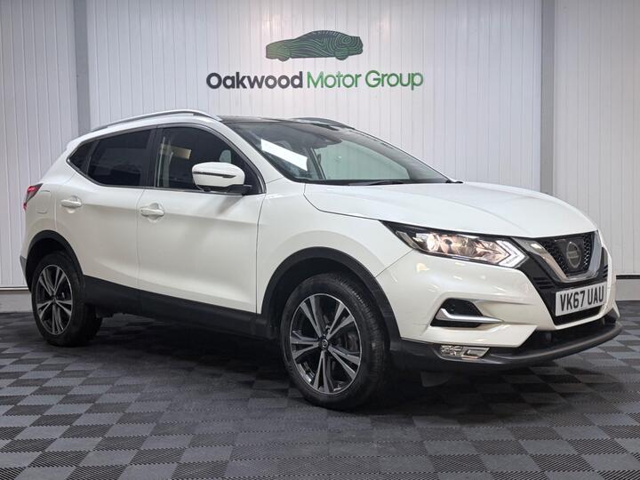 Nissan Qashqai 1.5 DCi N-Connecta Euro 6 (s/s) 5dr Nissan Qashqai 1.5 DCi N-Connecta Euro 6 (s/s) 5dr
