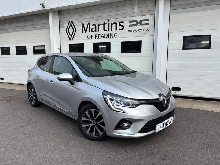 Renault Clio 1.0 TCe Iconic Euro 6 (s/s) 5dr Renault Clio 1.0 TCe Iconic Euro 6 (s/s) 5dr