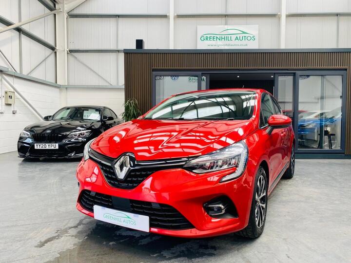 Renault Clio 1.0 TCe Iconic Euro 6 (s/s) 5dr Renault Clio 1.0 TCe Iconic Euro 6 (s/s) 5dr