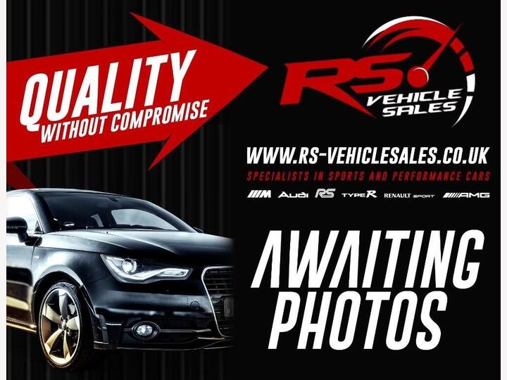 Land Rover RANGE ROVER VELAR 3.0 D300 R-Dynamic HSE Auto 4WD Euro 6 (s/s) 5dr Land Rover RANGE ROVER VELAR 3.0 D300 R-Dynamic HSE Auto 4WD Euro 6 (s/s) 5dr