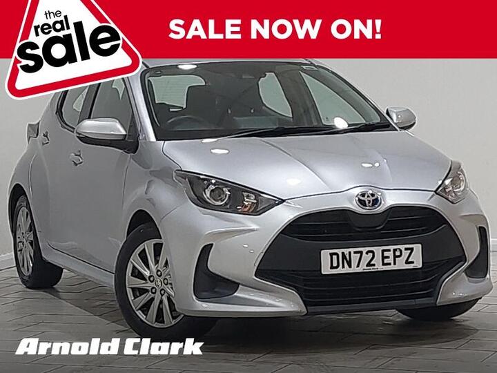 Toyota Yaris 1.5 VVT-h Icon E-CVT Euro 6 (s/s) 5dr Toyota Yaris 1.5 VVT-h Icon E-CVT Euro 6 (s/s) 5dr