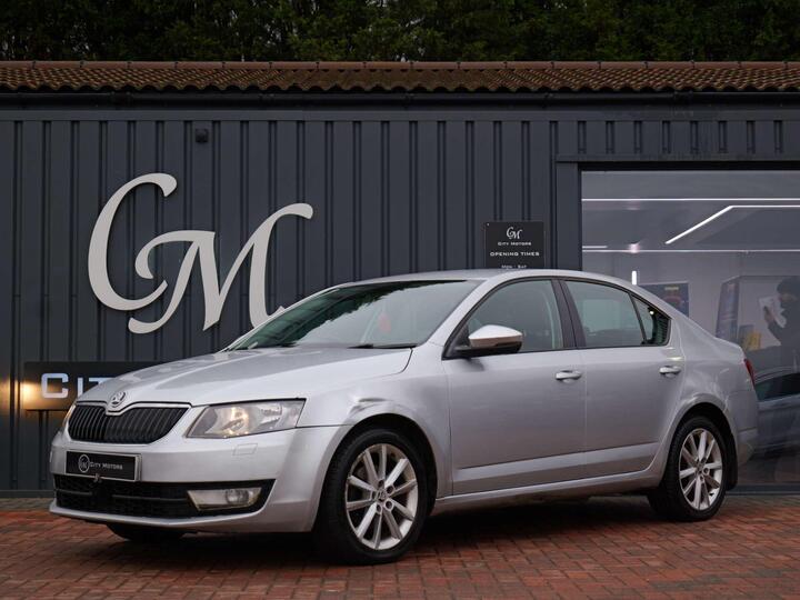 Skoda OCTAVIA 2.0 TDI Elegance Euro 5 (s/s) 5dr