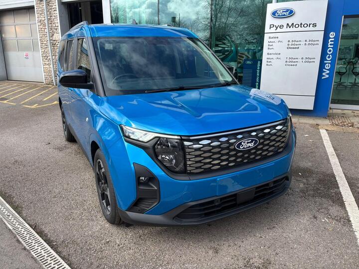 Ford E-Tourneo Courier 43kWh Titanium Auto 5dr