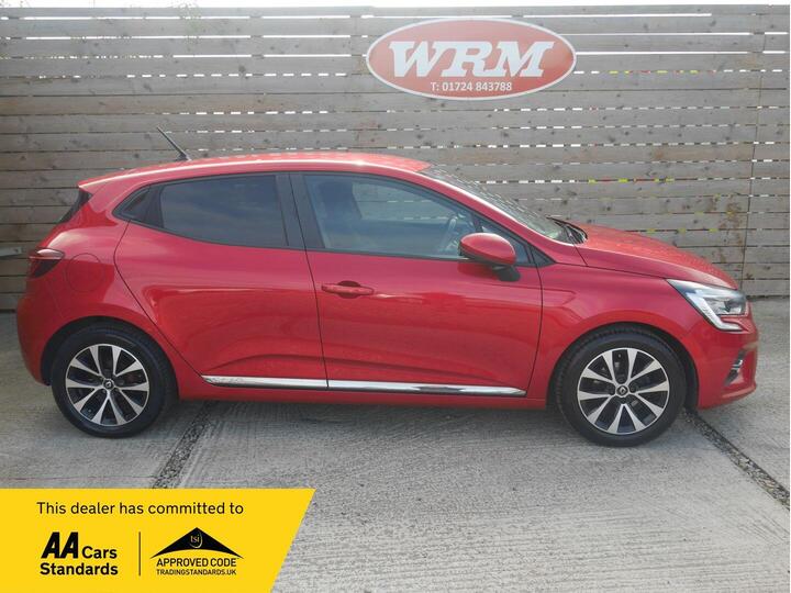 Renault Clio 1.0 TCe Iconic Euro 6 (s/s) 5dr Renault Clio 1.0 TCe Iconic Euro 6 (s/s) 5dr