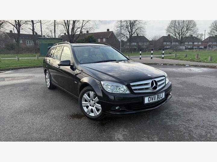 Mercedes-Benz C Class 1.8 C180 BlueEfficiency Executive SE Auto Euro 5 5dr