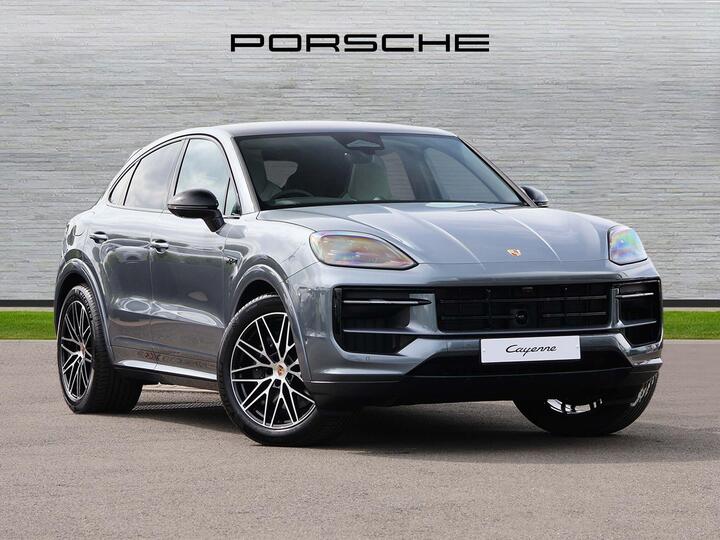 Porsche Cayenne 3.0 V6 E-Hybrid 25.9kWh Black Edition TiptronicS 4WD Euro 6 (s/s) 5dr