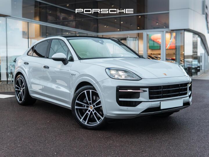 Porsche Cayenne 3.0 V6 E-Hybrid 25.9kWh TiptronicS 4WD Euro 6 (s/s) 5dr
