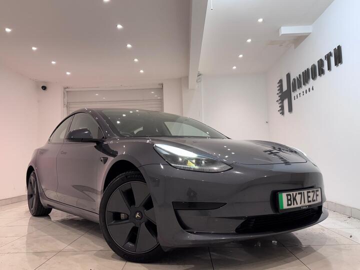 Tesla Model 3 Standard Range Plus Auto RWD 4dr