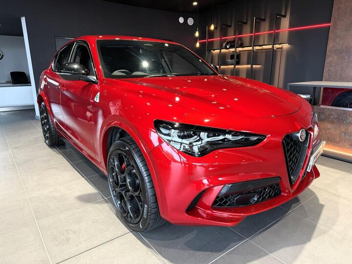 Alfa Romeo Stelvio 2.9 V6 Bi-Turbo Quadrifoglio Auto Q4 AWD Euro 6 (s/s) 5dr Alfa Romeo Stelvio 2.9 V6 Bi-Turbo Quadrifoglio Auto Q4 AWD Euro 6 (s/s) 5dr