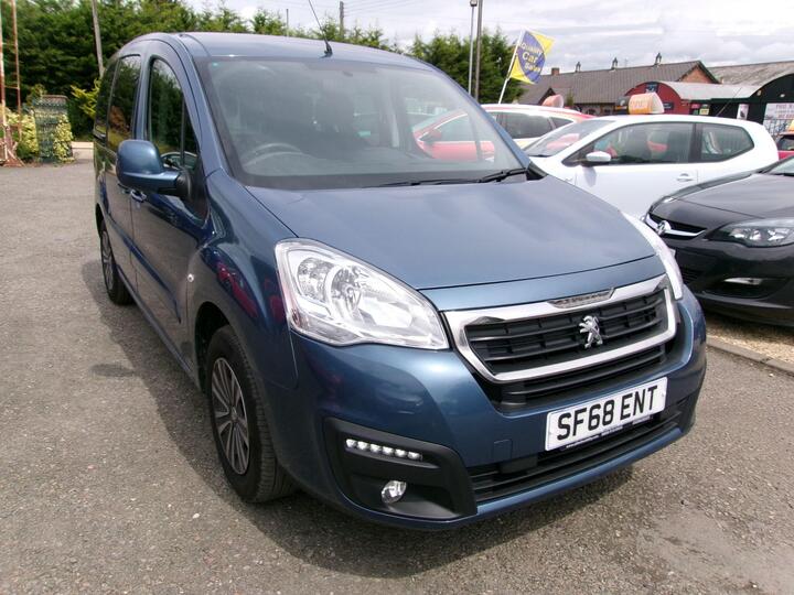 Peugeot Partner Tepee 1.6 BlueHDi Allure Euro 6 (s/s) 5dr Peugeot Partner Tepee 1.6 BlueHDi Allure Euro 6 (s/s) 5dr
