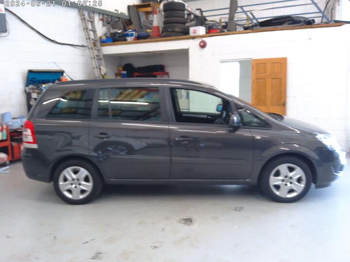 Vauxhall Zafira 1.8 16V Exclusiv Euro 5 5dr