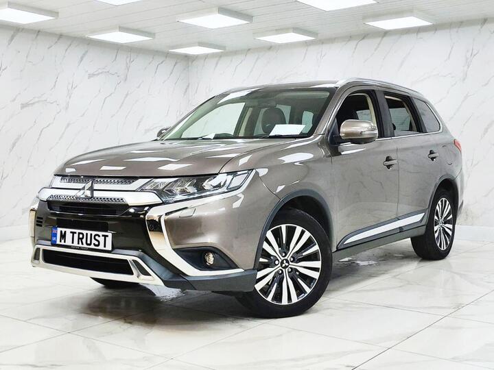 Mitsubishi OUTLANDER 2.0 MIVEC Exceed CVT 4WD Euro 6 (s/s) 5dr