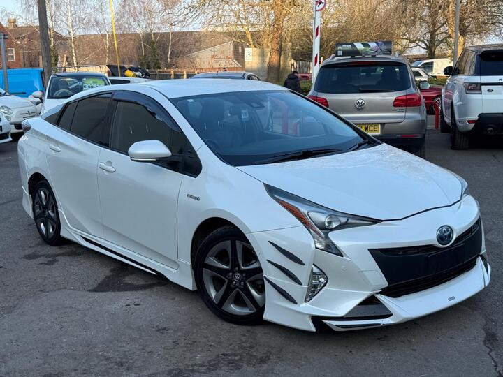 Toyota Prius 1.8 VVT-h Business Edition Plus CVT Euro 6 (s/s) 5dr