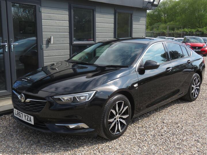 Vauxhall Insignia 1.5i Turbo SRi Grand Sport Euro 6 (s/s) 5dr Vauxhall Insignia 1.5i Turbo SRi Grand Sport Euro 6 (s/s) 5dr