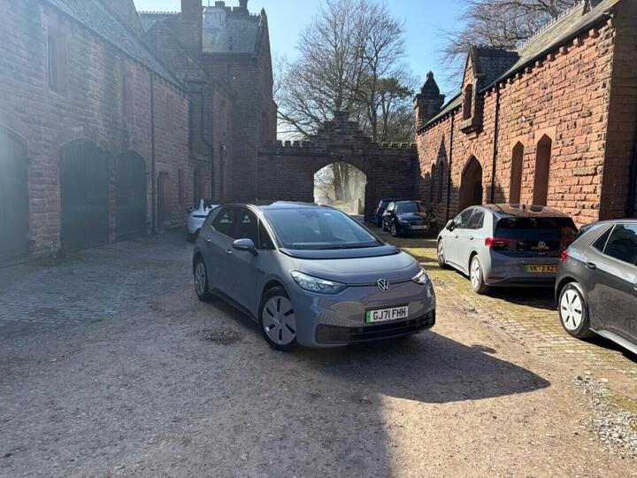 Volkswagen ID.3 Pro Performance 58kWh Life Auto 5dr