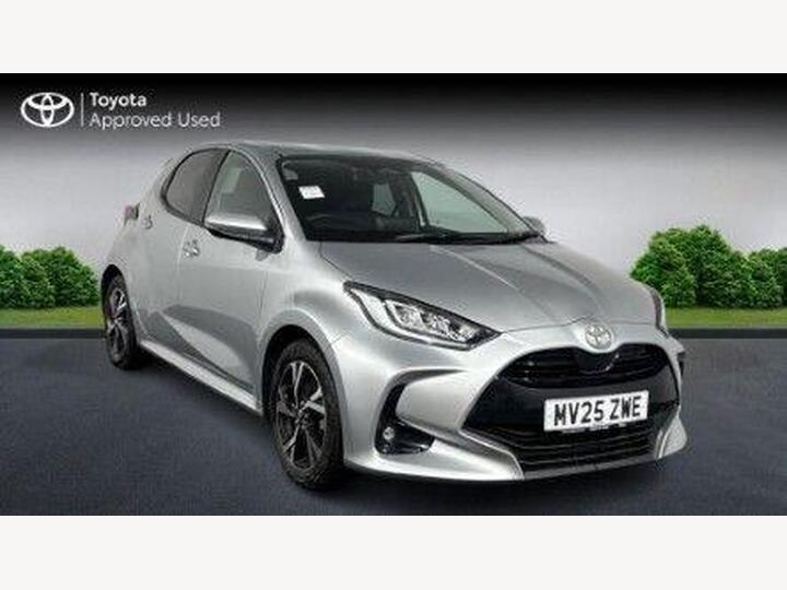 Toyota Yaris 1.5 VVT-h Design E-CVT Euro 6 (s/s) 5dr