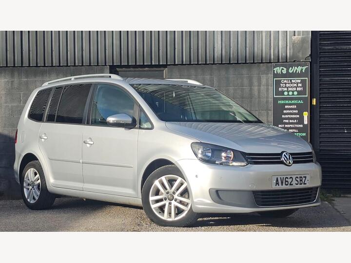 Volkswagen Touran 2.0 TDI SE DSG Euro 5 5dr Volkswagen Touran 2.0 TDI SE DSG Euro 5 5dr