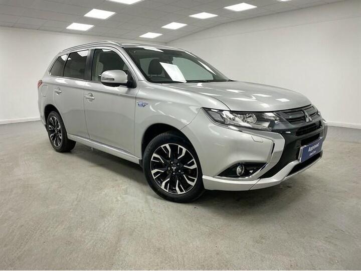Mitsubishi OUTLANDER 2.0h 12kWh 4h CVT 4WD Euro 6 (s/s) 5dr