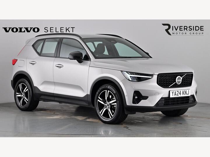 Volvo XC40 2.0 B3 MHEV Plus Dark DCT Auto Euro 6 (s/s) 5dr