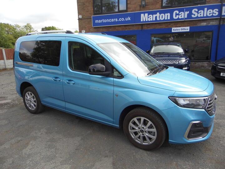 Ford Tourneo Connect 2.0 EcoBlue Titanium Euro 6 (s/s)5dr WAV