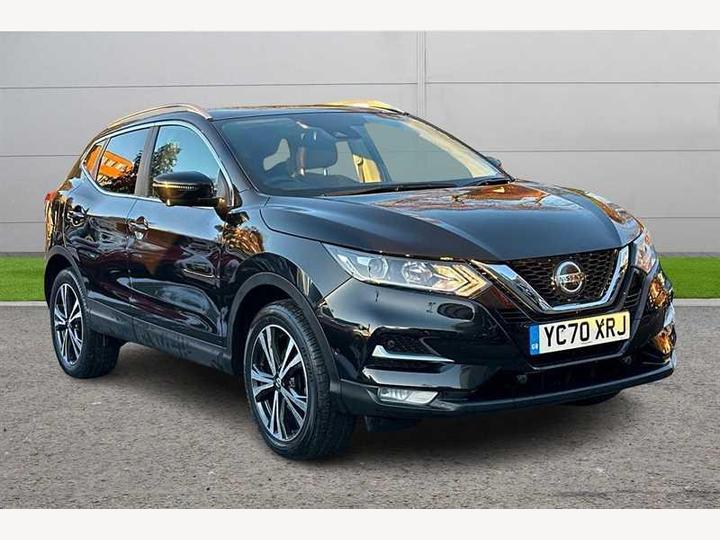 Nissan Qashqai 1.3 DIG-T N-Connecta Euro 6 (s/s) 5dr