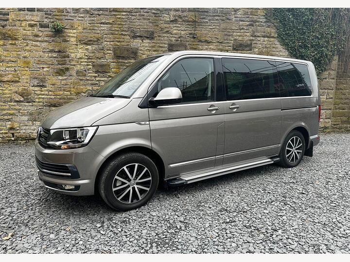 Volkswagen Caravelle 2.0 BiTDI Executive DSG 4Motion Euro 6 (s/s) 5dr Volkswagen Caravelle 2.0 BiTDI Executive DSG 4Motion Euro 6 (s/s) 5dr