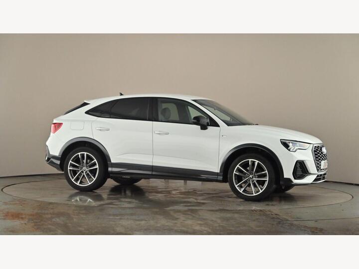 Audi Q3 1.5 TFSI CoD 35 Black Edition Sportback Euro 6 (s/s) 5dr