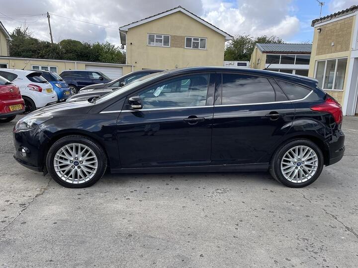 Ford Focus 1.0T EcoBoost Zetec Euro 5 (s/s) 5dr