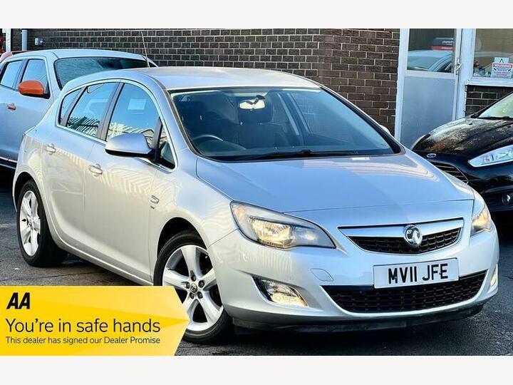 Vauxhall Astra 1.6 16v SRi Euro 5 5dr Vauxhall Astra 1.6 16v SRi Euro 5 5dr