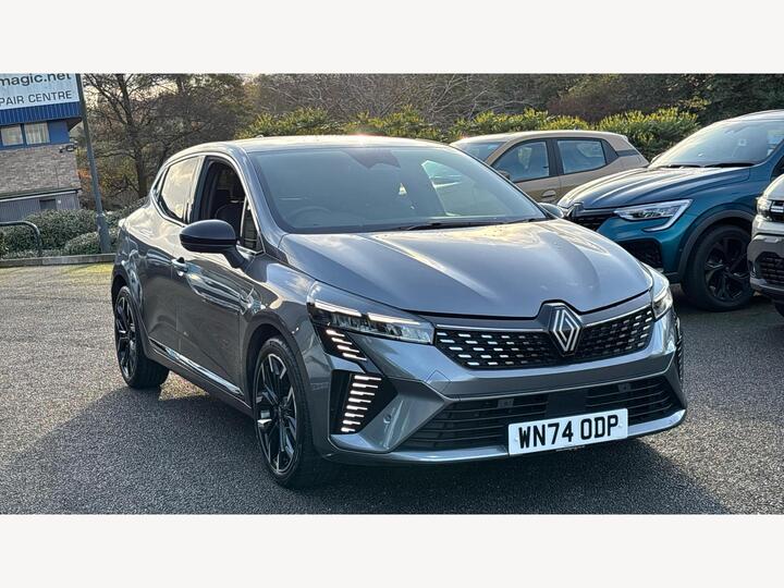 Renault Clio 1.6 E-TECH Techno Auto Euro 6 (s/s) 5dr