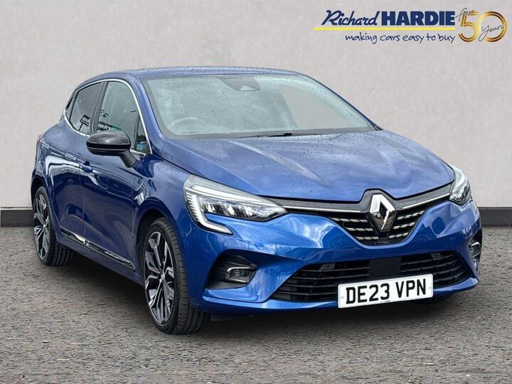 Renault Clio 1.6 E-TECH Techno Auto Euro 6 (s/s) 5dr Renault Clio 1.6 E-TECH Techno Auto Euro 6 (s/s) 5dr
