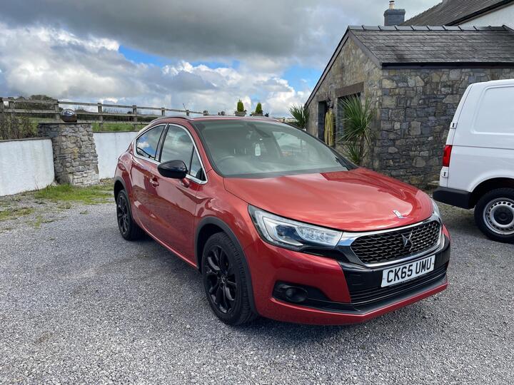 DS AUTOMOBILES DS 4 CROSSBACK 1.6 BlueHDi Crossback Euro 6 (s/s) 5dr DS AUTOMOBILES DS 4 CROSSBACK 1.6 BlueHDi Crossback Euro 6 (s/s) 5dr