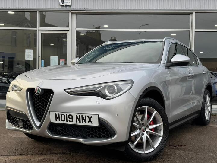 Alfa Romeo Stelvio 2.0T Speciale Auto Q4 AWD Euro 6 (s/s) 5dr Alfa Romeo Stelvio 2.0T Speciale Auto Q4 AWD Euro 6 (s/s) 5dr