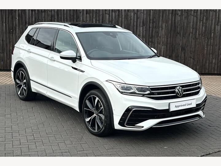 Volkswagen TIGUAN ALLSPACE 2.0 TDI R-Line DSG Euro 6 (s/s) 5dr Volkswagen TIGUAN ALLSPACE 2.0 TDI R-Line DSG Euro 6 (s/s) 5dr