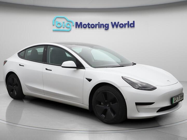 Tesla Model 3 Standard Range Plus Auto RWD 4dr