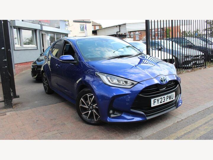 Toyota YARIS 1.5 VVT-h Design E-CVT Euro 6 (s/s) 5dr