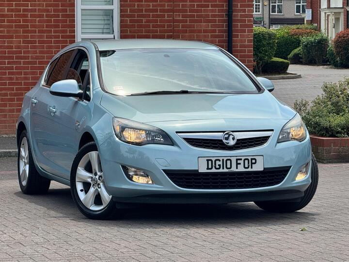 Vauxhall Astra 1.4 16v SRi Euro 5 5dr Vauxhall Astra 1.4 16v SRi Euro 5 5dr